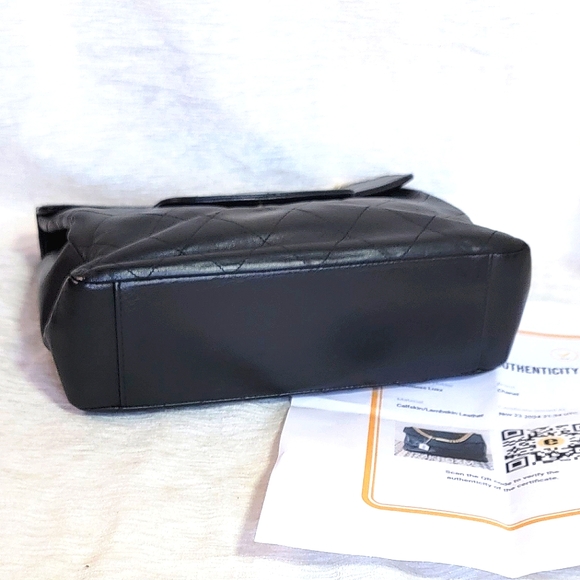 Auth💞 Vintage Quilted Chanel  Chain Handbag In Black - Picture 6 of 16